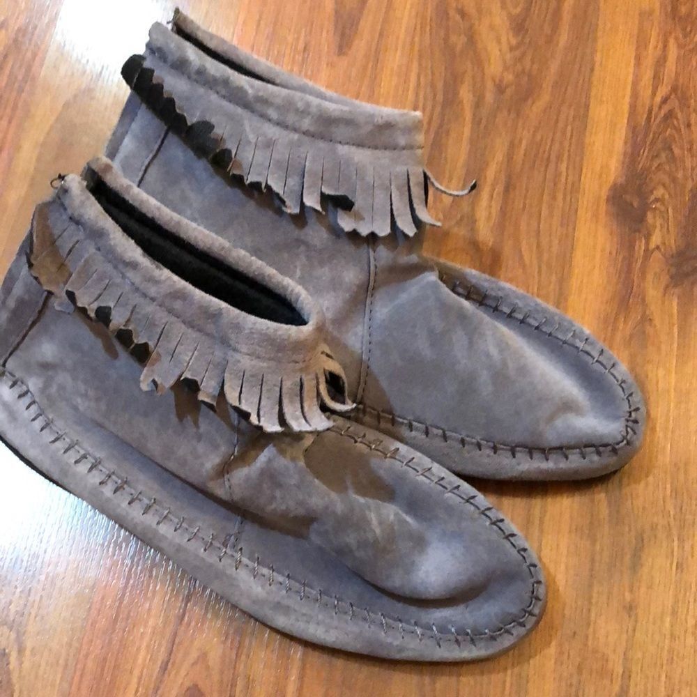 Leather moccasins suede by Comfort Periwinkle/gray size 9.5